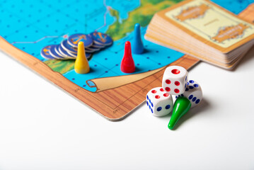 Board games with dice with numbers and a playing field