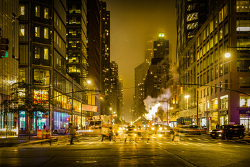 ニューヨークの街の夜景