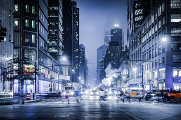 ニューヨークの街の夜景 - obrazy, fototapety, plakaty