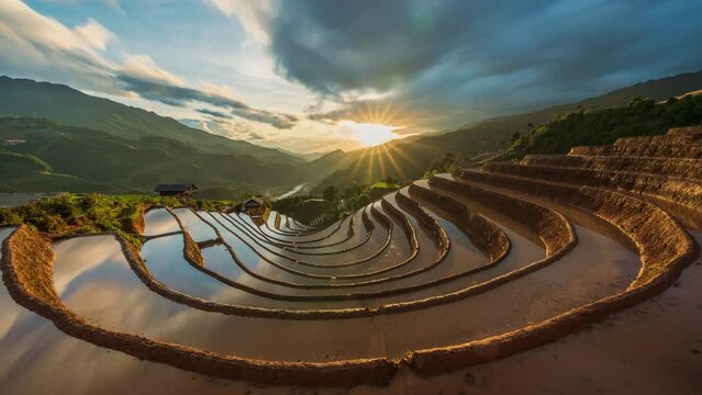 4K Timelapse of Sunset over Terraced rice fields, Mu Cang Chai, Yen Bai, Vietnam
