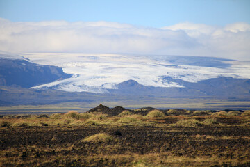 Obraz premium View on Myrdalsjokull glacier from Skafta lava fields