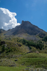 La Rocca Provenzale, il monolito quarzitico delle Alpi Cozie che domina dall’alto la Valle Maira...