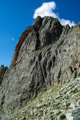 La Rocca Provenzale, il monolito quarzitico delle Alpi Cozie che domina dall’alto la Valle Maira...
