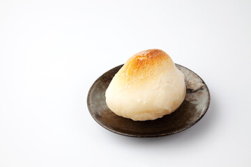 焼いた餅 白背景