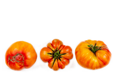 3 Tomatoes Pineapple seen from desssus in close-up.