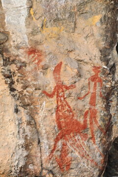 Aboriginal rock art: red goanna lizard and woman in X-ray style. Anbangbang Gallery-Burrungkuy-Australia-208
