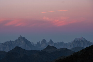 Fototapeta na wymiar Dolomiten im Morgenlicht