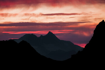 Morgenrot in den Alpen