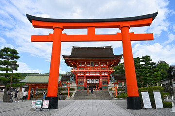 9月の午後に参拝した京都市の伏見稲荷大社二の鳥居