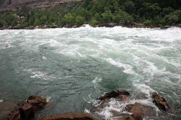 Niagara River - Stromschnellen / Niagara River - White Water