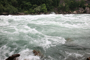 Niagara River - Stromschnellen / Niagara River - White Water