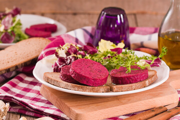 Beetroot veggie burger.