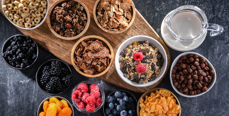 Breakfast cereal products and fresh fruits