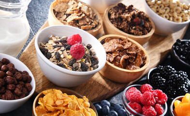 Breakfast cereal products and fresh fruits