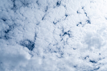 Fototapeta na wymiar 雲とふわふわ青空