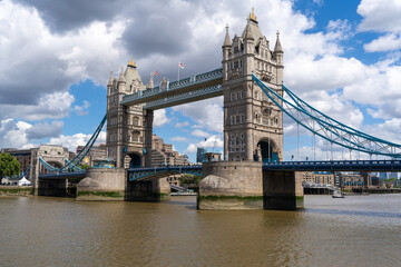 Fototapeta na wymiar Tower Bridge with blue skies and white clouds
