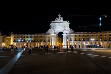 Fototapeta na wymiar The Triumphal Arch of Praça do Comércio in Lisbon at night