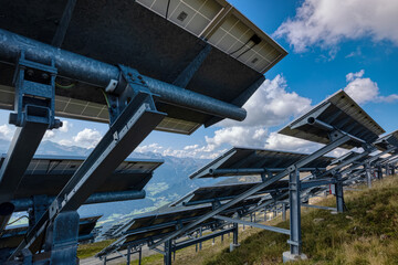 Solarpaneele im Gebirge