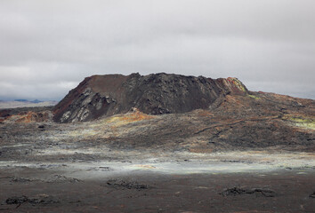 Der Krater des Vulkans Fagrdalsfjall in Island