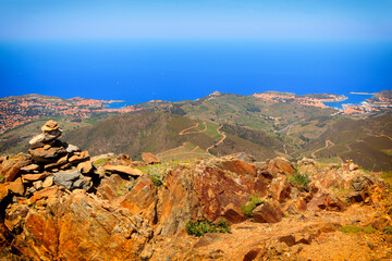 Vue panoramique du littoral Pyr&eacute;n&eacute;en (Collioure et Port-Vendres)