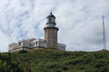 Fototapeta na wymiar Faro nuevo del Cabo Machichaco