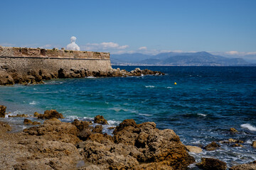 Fototapeta na wymiar Landscape view along the old coastal village and fortification of Antibes on the french riviera in France