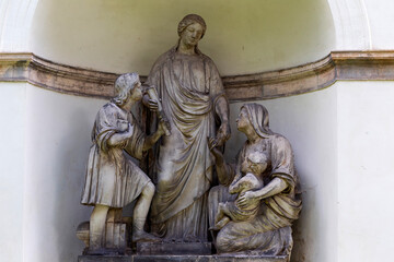 Fototapeta premium Historic Statue on the mystery old Prague Cemetery, Czech Republic