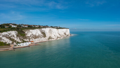 Obraz premium landscape view of St. Margaret's at Cliffe on the White Cliffs of Dover and the South Foreland on the English Channel