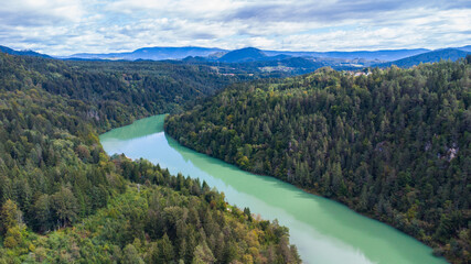 Plakat Aerial view of the river Drau in the Jauntal in Carinthia