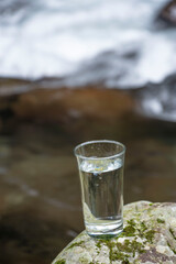 グラスと飲み水