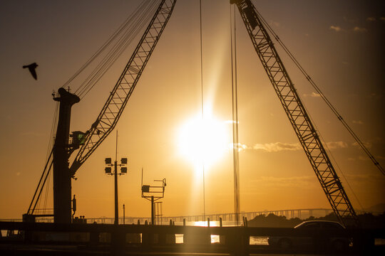 Niter&oacute;i at sunset 