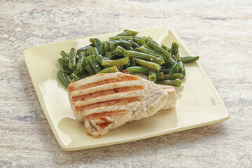 Grilled turkey steak with green bean