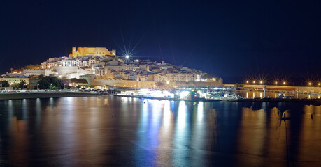Obraz premium Peniscola by night