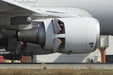 Motor, reactor de avión de línea