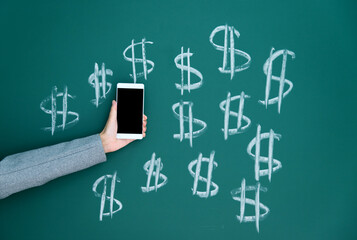 Drawing money around smart phone