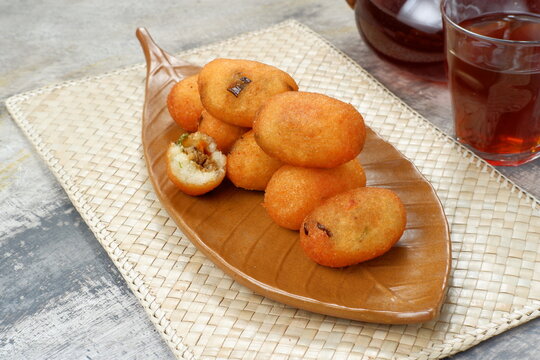 combro, a typical food of West Java, made from oncom and cassava.	