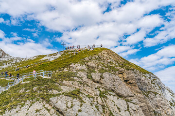 Trail Religious Cross Rock Cliff Pastures Mount Pilatus Lucerne Switzerland