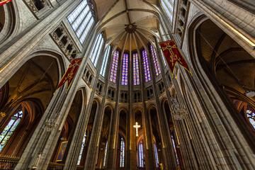 Obraz premium Orleans, France - 03.09.2022. Interior of the Cathedral of the Holy Cross (Cathédrale Sainte-Croix d'Orléans).
