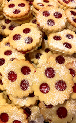 Spitzbuben Weihnachten Gebäck mit Zucker