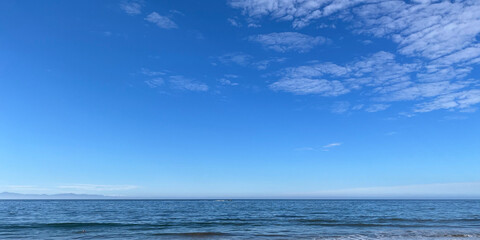 Santa Barbara pacific ocean view with Santa Cruz Island on the horizon - obrazy, fototapety, plakaty