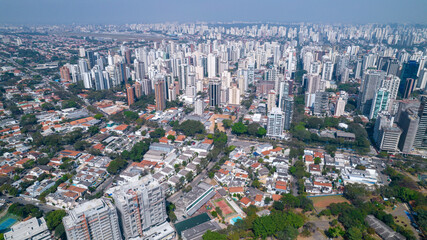 Aerial view of the city of São Paulo, Brazil.
In the neighborhood of Vila Clementino, Jabaquara, south side. Aerial drone photo. Avenida 23 de Maio in the background