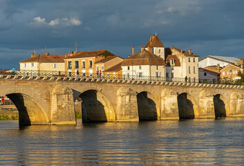 Fototapeta premium Pont Saint-Laurent in Mâcon, Burgund
