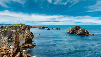 Fototapeta premium Atlantic Ocean coastline landscape.