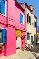 Obraz na płótnie Canvas Colorful houses in Burano Island, Venice, Italy