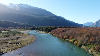 rio patagonia bosque otoño vista chile patagonia