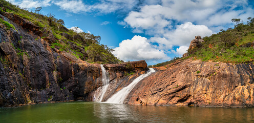 Serpentine Falls is one of Perth’s best waterfalls and is stunning, with ancient landforms, woodlands, and the Serpentine River valley gorge crossing through it