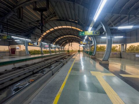 View of Delhi Metro Platform