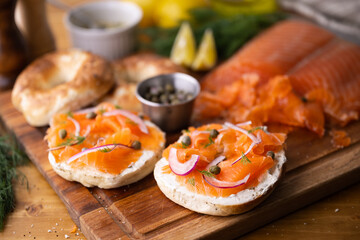 bagel with smoked salmon and cream cheese