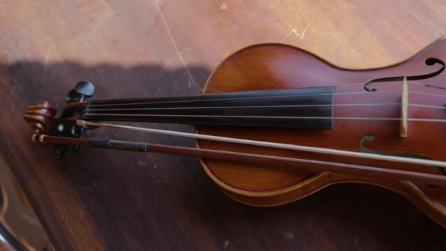 Arco y viol&iacute;n