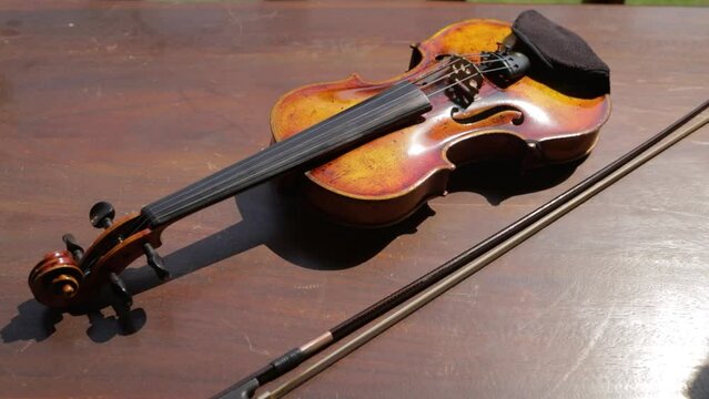 Viol&iacute;n instrumento de cuerdas
